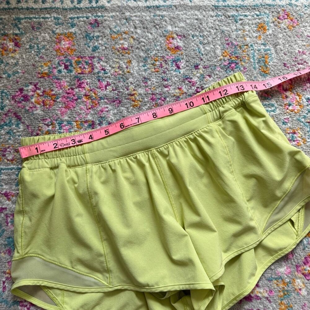 Lululemon Hotty Hot Short II 2.5" Lemon Vibe Yellow Shorts Women’s 8 Regular - Picture 5 of 9